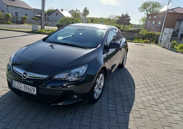 samochody osobowe Opel Astra cena 30500 przebieg: 96834, rok produkcji 2012 z Zambrów